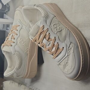 Gucci Off-White Leather Sneaker